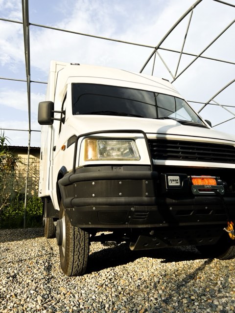 Costruzione del camion overland 4x4